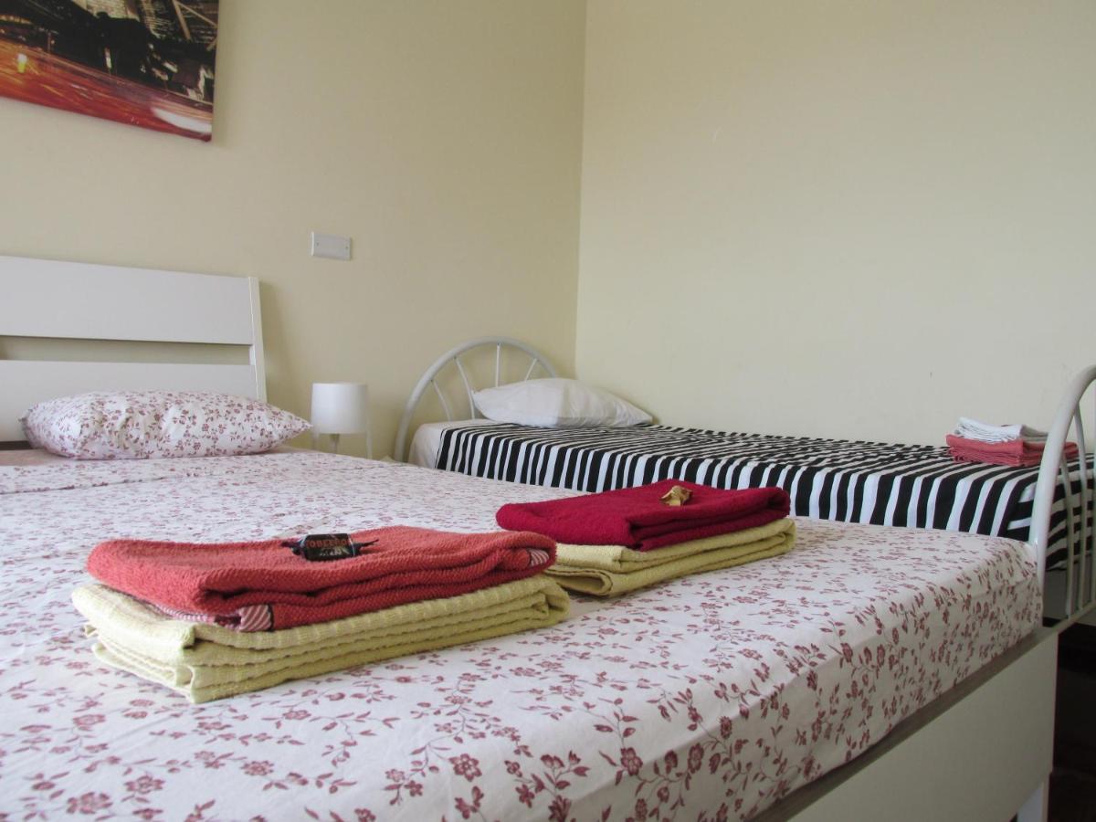 Homestay Marialva Park Seixal  Bagian luar foto