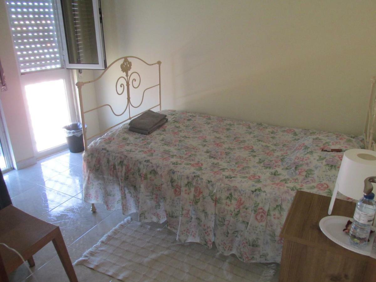 Homestay Marialva Park Seixal  Bagian luar foto